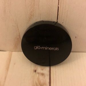Glo Minerals eye shadow expresso color
